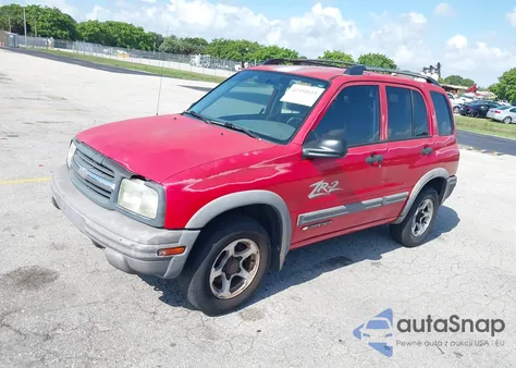 2003 Chevrolet Tracker Hard Top Zr2 from USA, damaged, VIN 2CNBJ734736914220